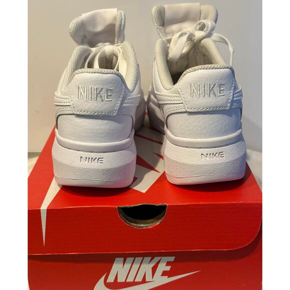 New Nike White Athletic Shoes with Classic - Picture 4 of 11